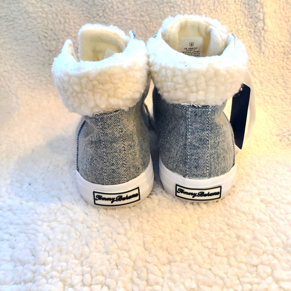 Tommy Bahama - NWT - gray denim look with faux shearling high-top sneake… - Picture 4 of 12